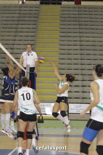 111030 volley 096_tn.jpg